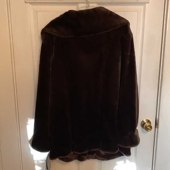 NEW Adrienne Landau Women’s Brown Faux Fur Jacket - Picture 2 of 16